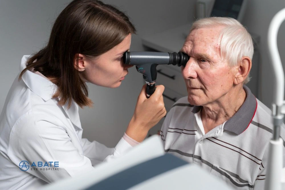 Understanding Macular Degeneration Symptoms and Treatment