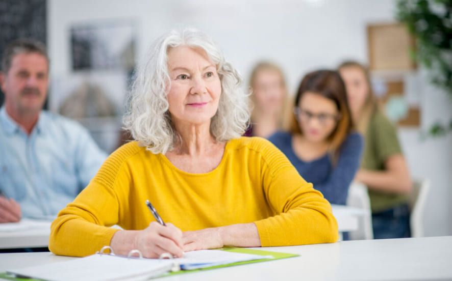 Free Education for Elderly Learners in American Universities